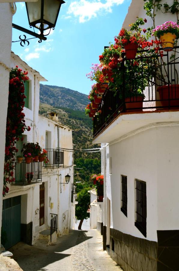 Al-Medin Apartment Trevelez Exterior photo